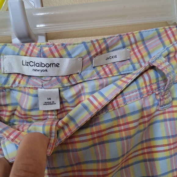 Liz Claiborne Jackie Capris - Picture 3 of 5